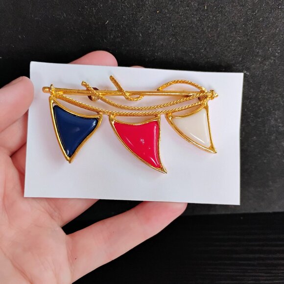 Nautical style brooch - Picture 1 of 3